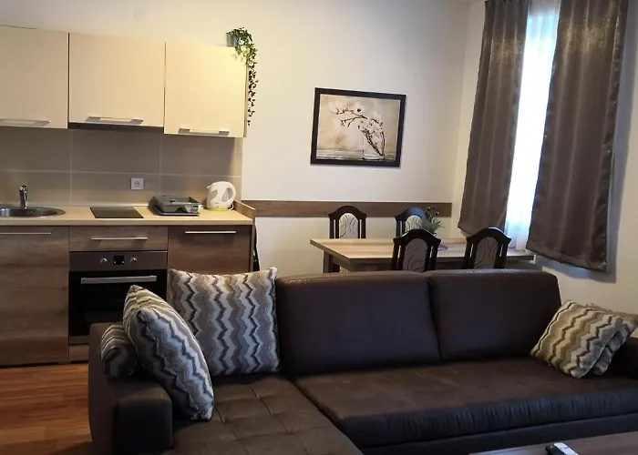 Kraljevi Cardaci Aartment 1027 Fuer 6 Personen דירה קופאוניק